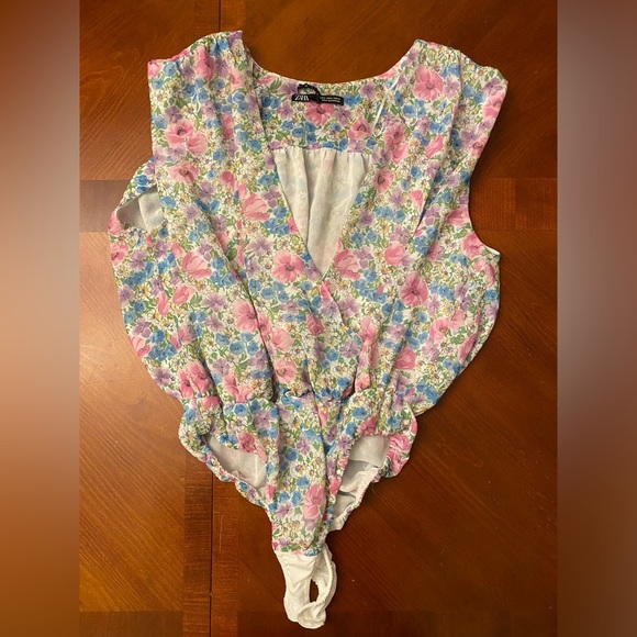 Zara Small Blouse Bodysuit Spring Flowers NWOT - Picture 1 of 4